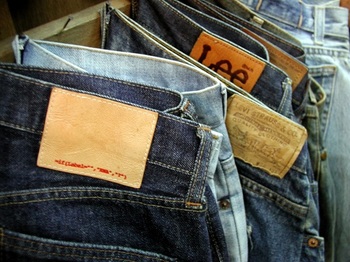 Broken_counterfeit_jeans2.jpg